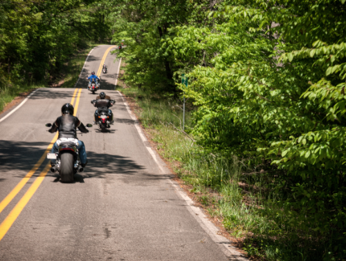 rouler en groupe à moto