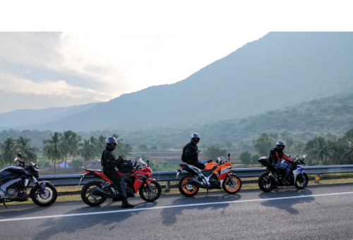 rouler en groupe à moto